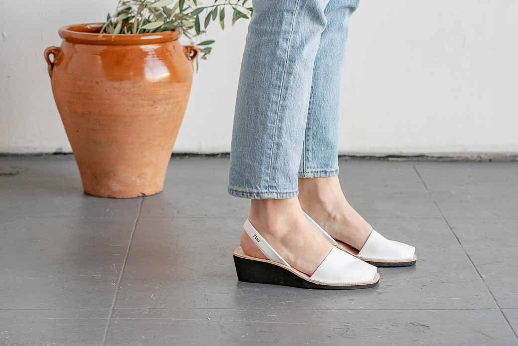 Pons Wedge, White, gallery view 2