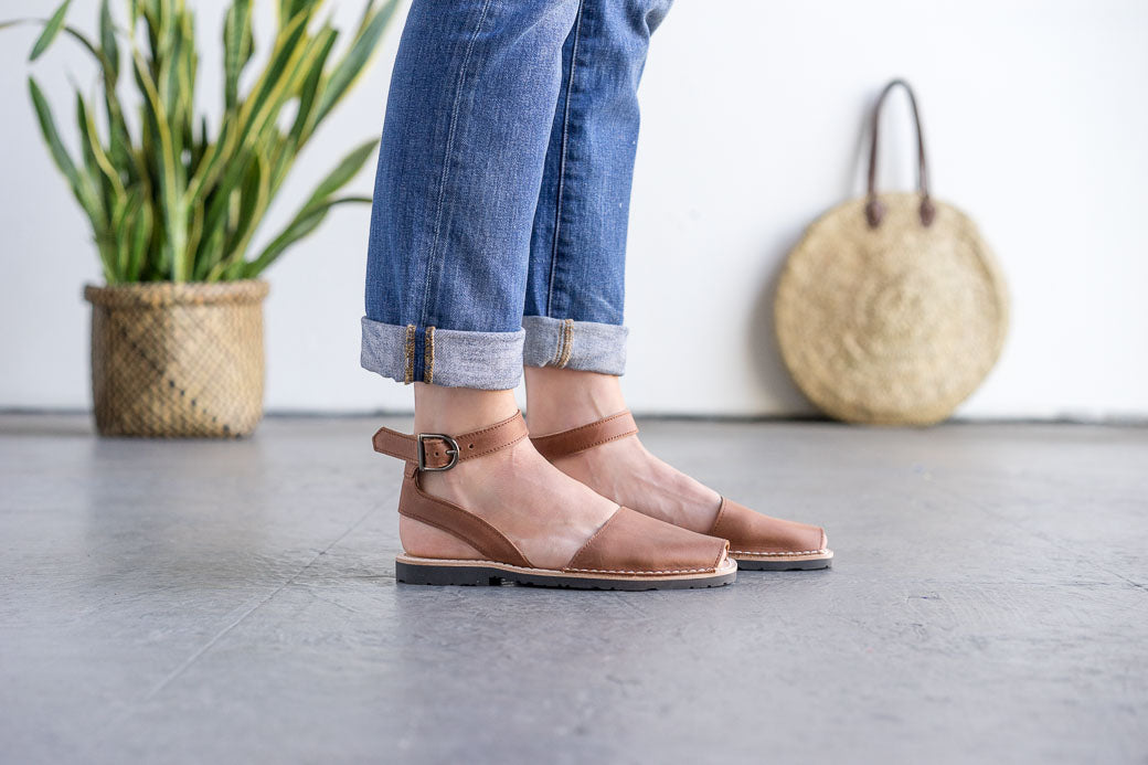 Pons Classic Strap, Brown, gallery view 7