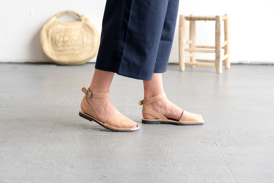 Pons Classic Strap, Tan, gallery view 6