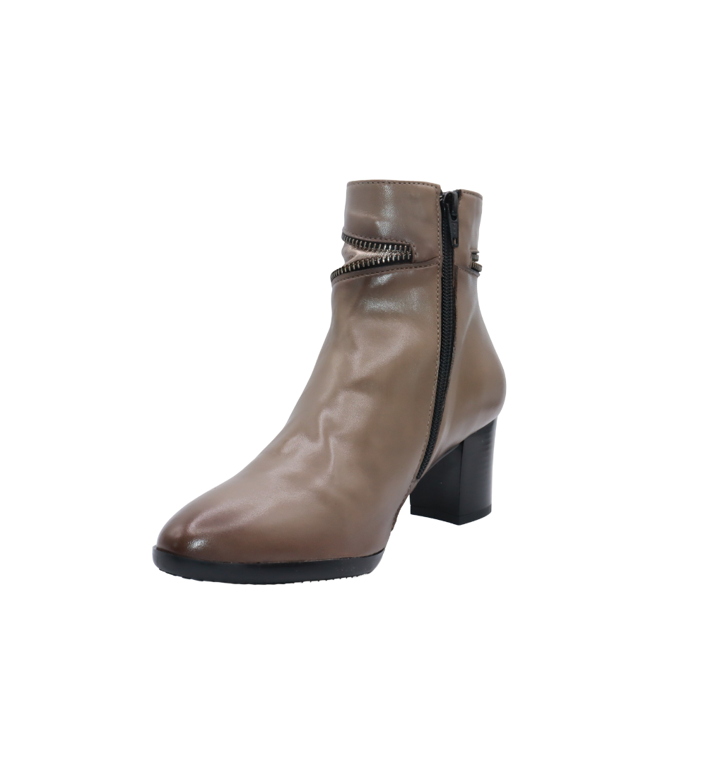 Eric Michael Reno in Taupe — view 5