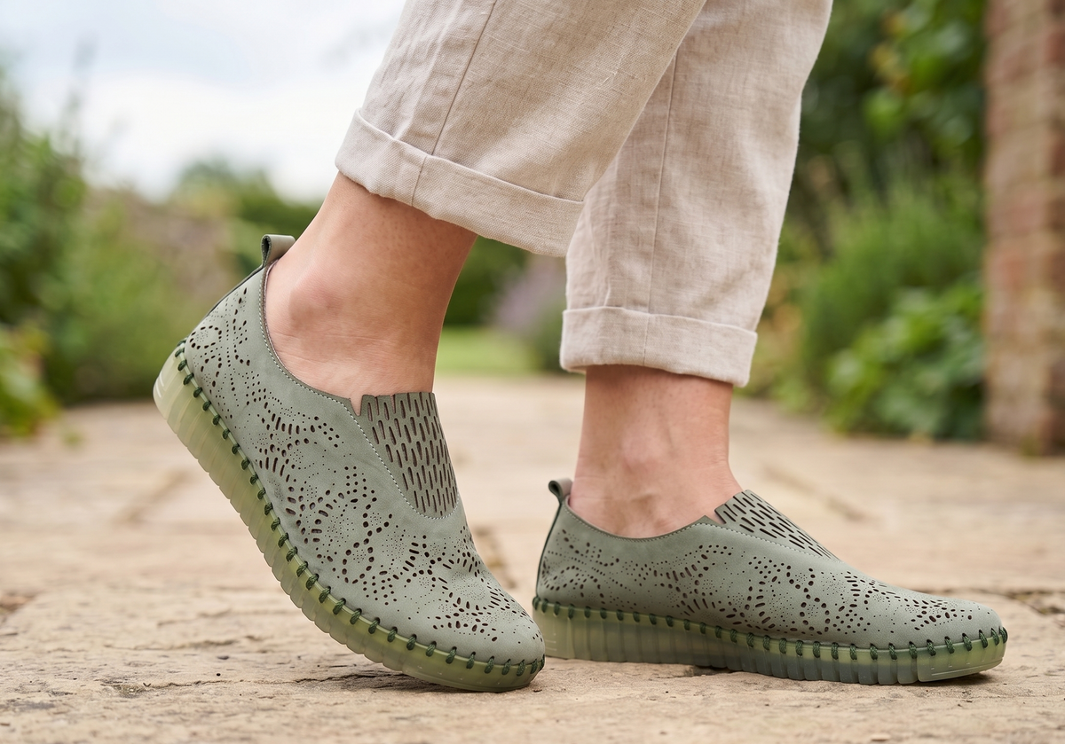 Eric Michael Stella in Green — view 2