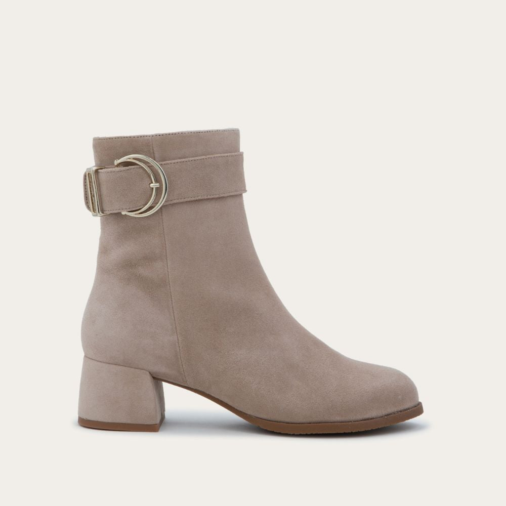 Verse in Mink Beige Suede, product view 1
