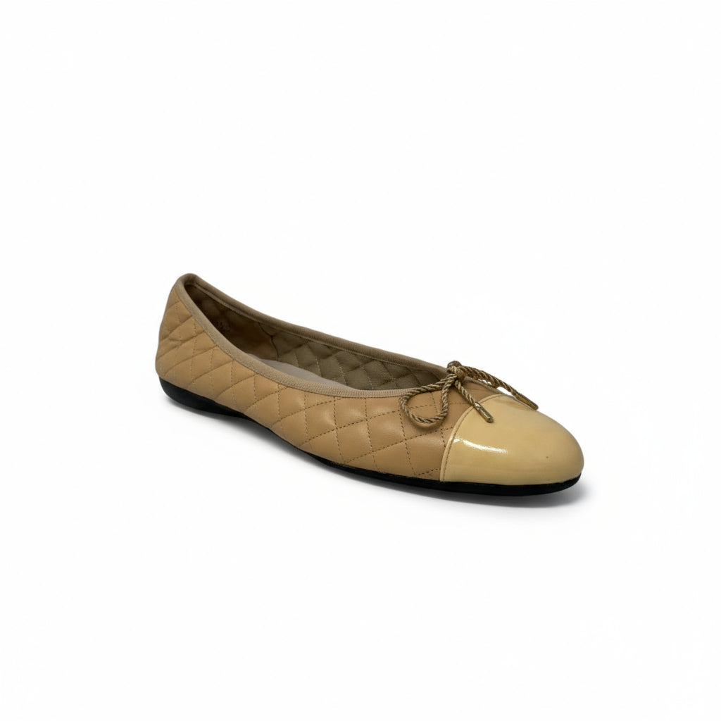 PAUL MAYER - BEST QUILTED LEATHER BALLET FLAT  - SIZE 8.5 - PATENT BEIGE / NAPPA BEIGE