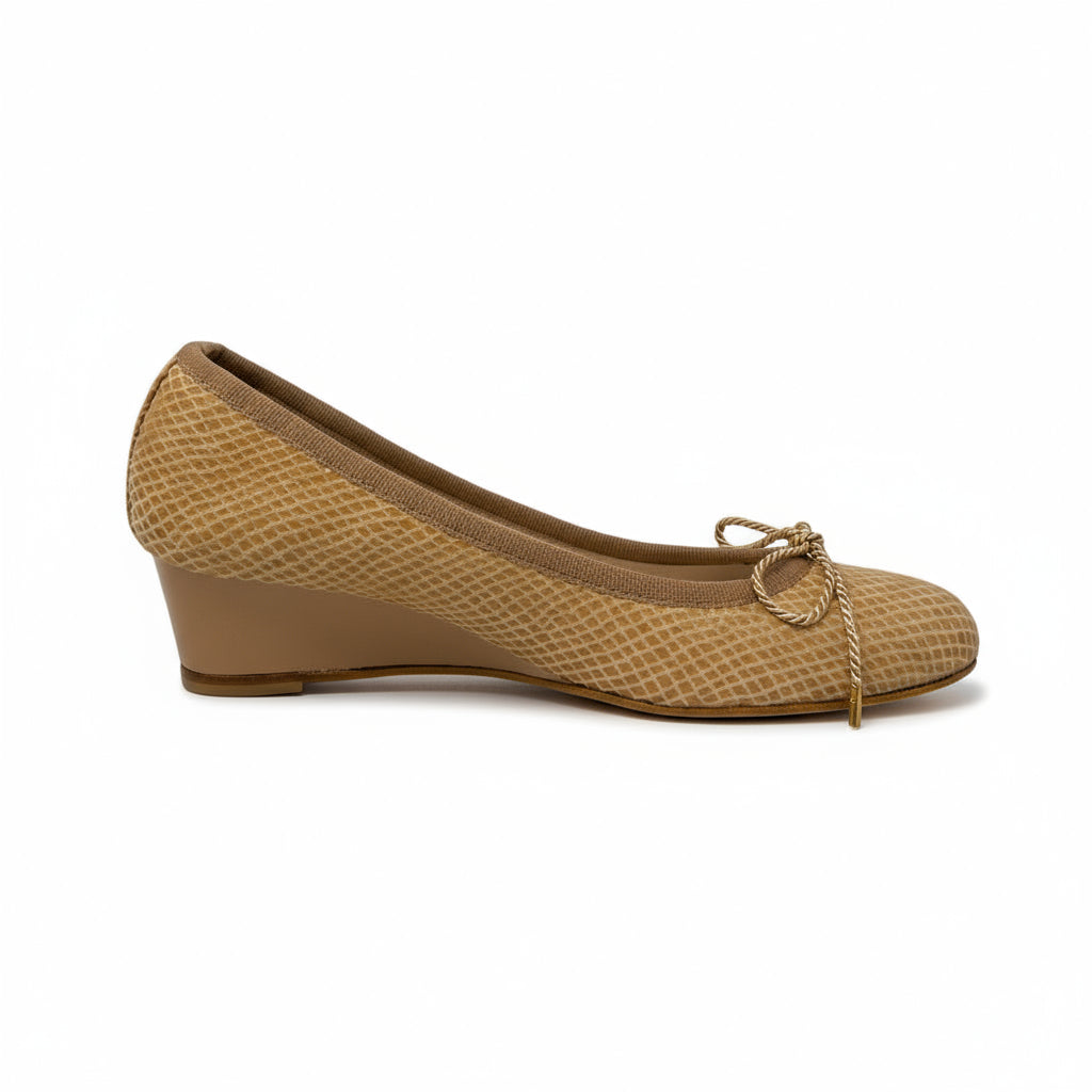 PAUL MAYER - NOBLE LEATHER WEDGE - SIZE 6.5 - VIPA SUEDE NATURAL