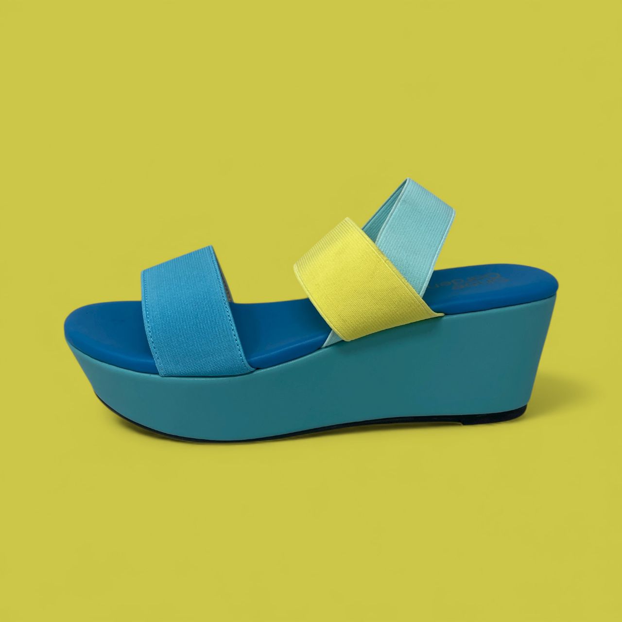 FRENCH COMFORT - LIZ - SIZE 8.5 - LIGHT BLUE