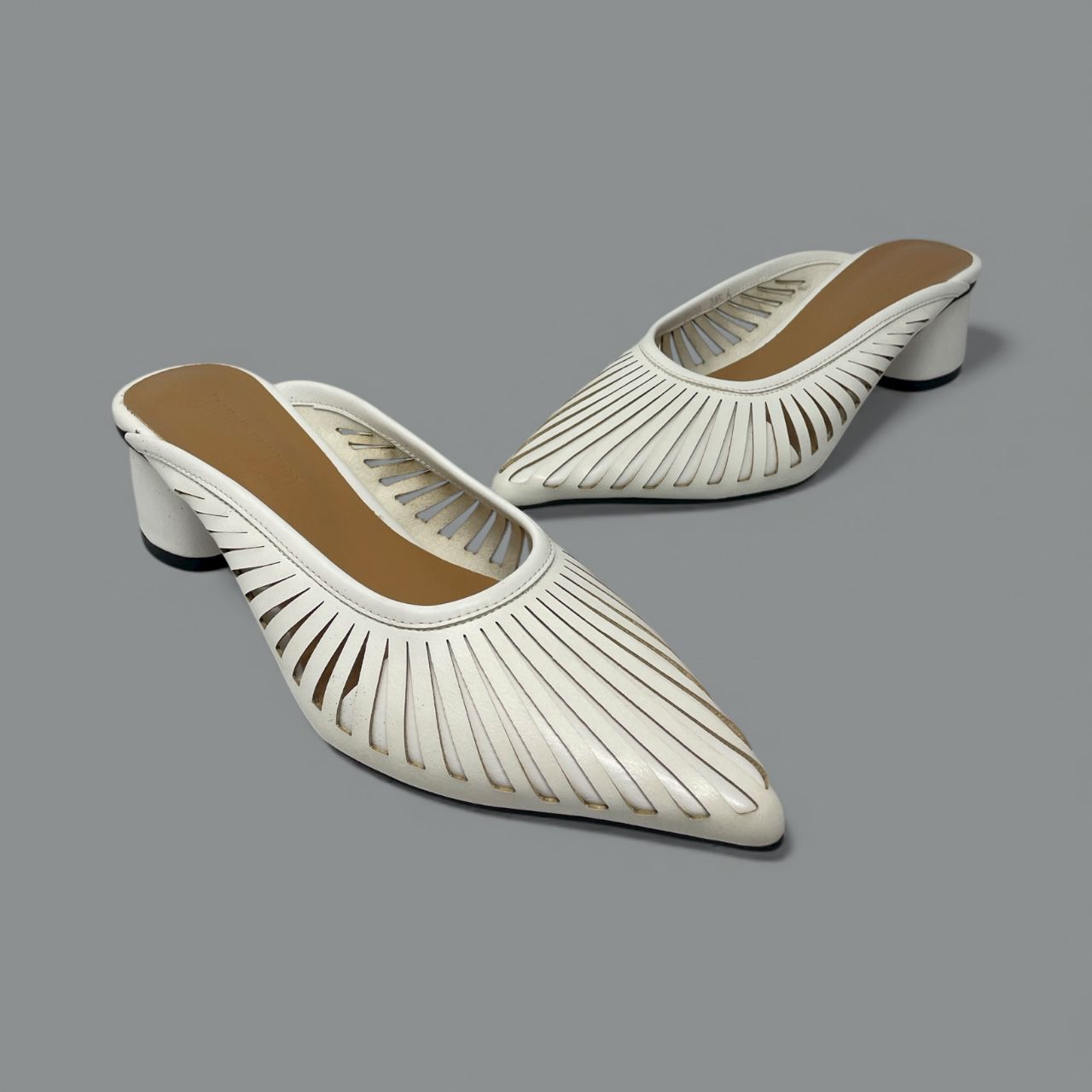 FRENCH COMFORT - ALISA  - SIZE 9 - WHITE
