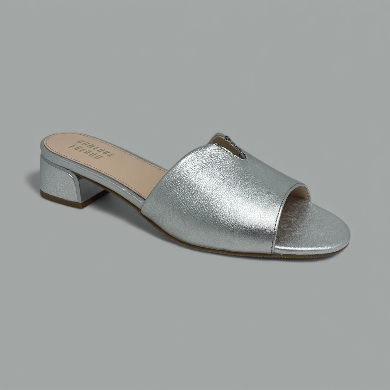 FRENCH COMFORT - MADONNA - SIZE 9.5 - SILVER
