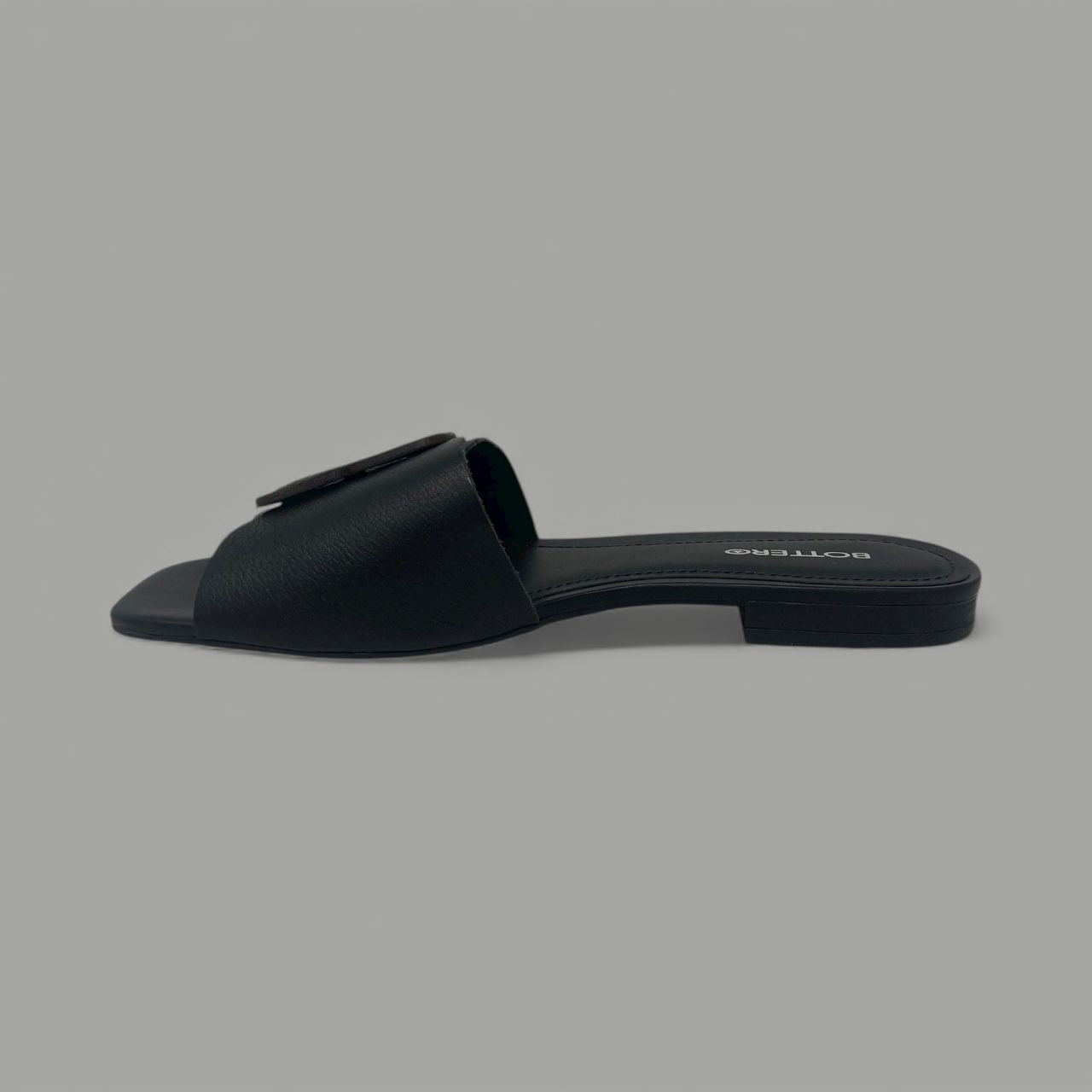 BOTTERO - SQUARE-TOE BUCKLE SLIDE - SIZE 10 - BLACK