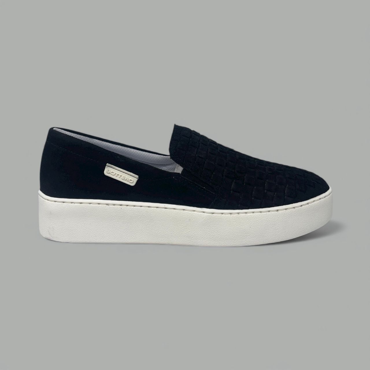 BOTTERO - WOVEN SLIP ON - SIZE 5 - BLACK/WHITE