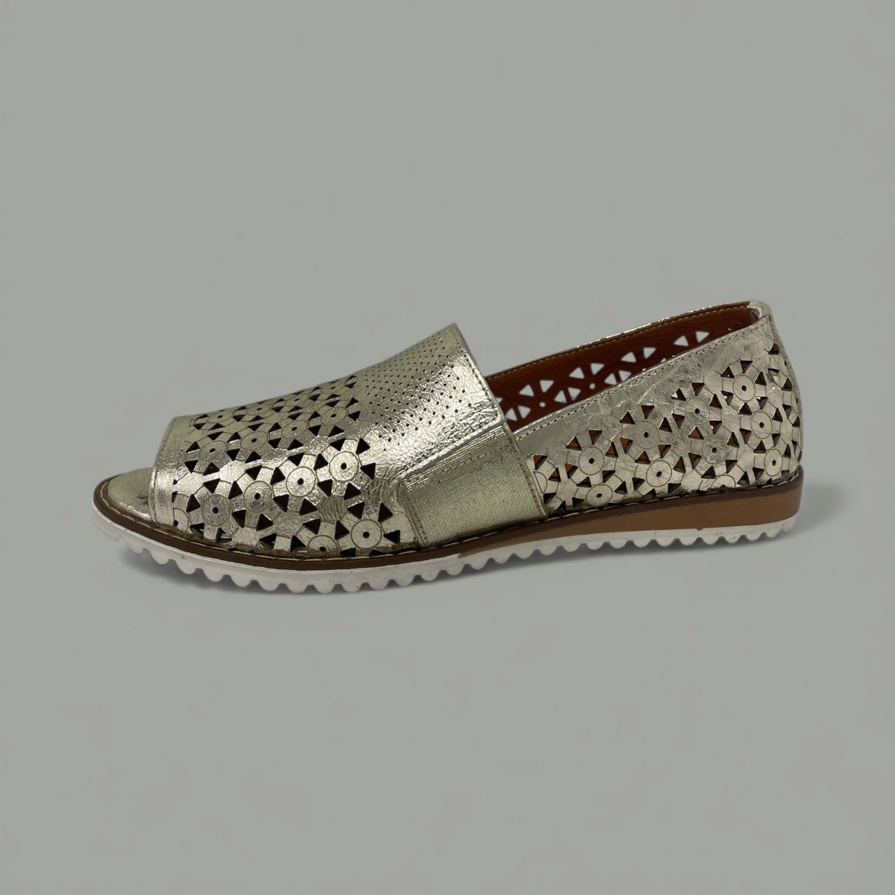 BONAVI - LOREN METALLIC LASER-CUT PEEP-TOE FLAT - SIZE 36 - GOLD