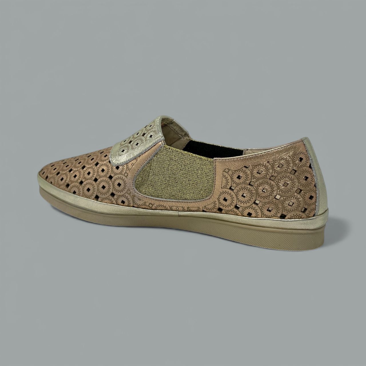 LA PINTA - PERFORATED SLIP-ON - SIZE 36 - METALLIC GOLD