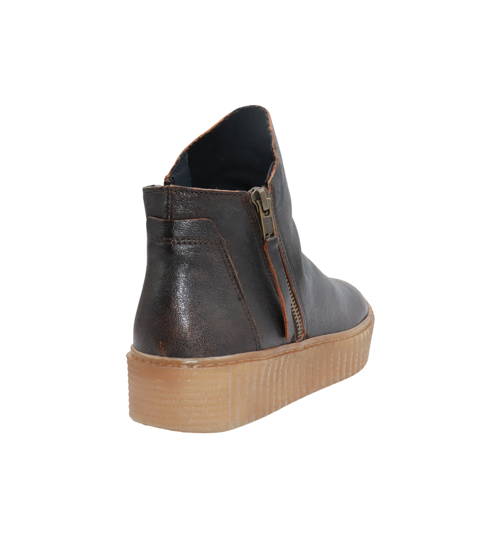 Eric Michael Zelda in Brown — view 7