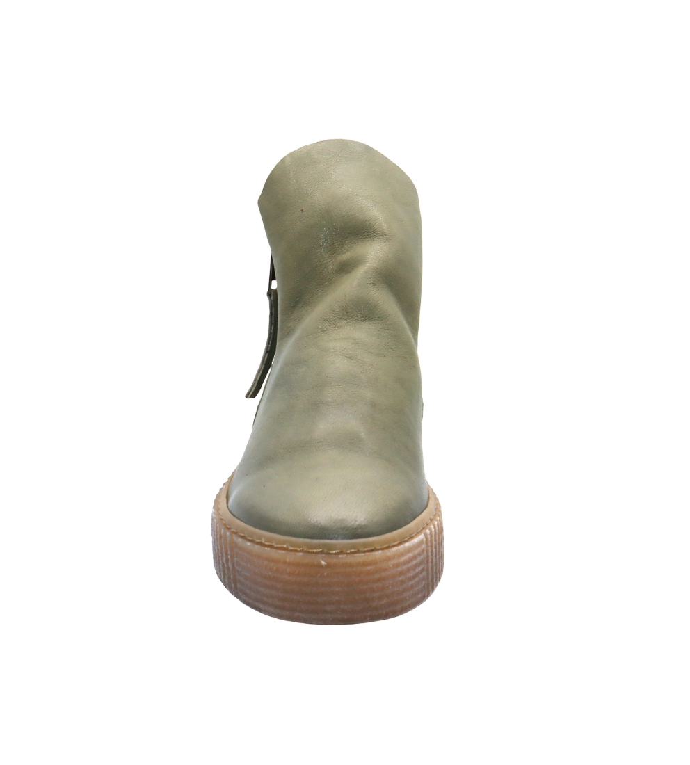Eric Michael Zelda in Light Green — view 6