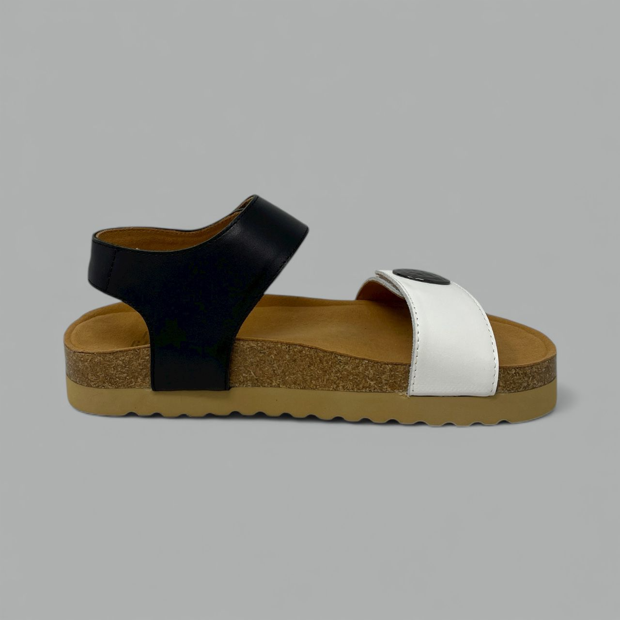 FRENCH COMFORT - NATALIE - SIZE 6 - WHITE/BLACK